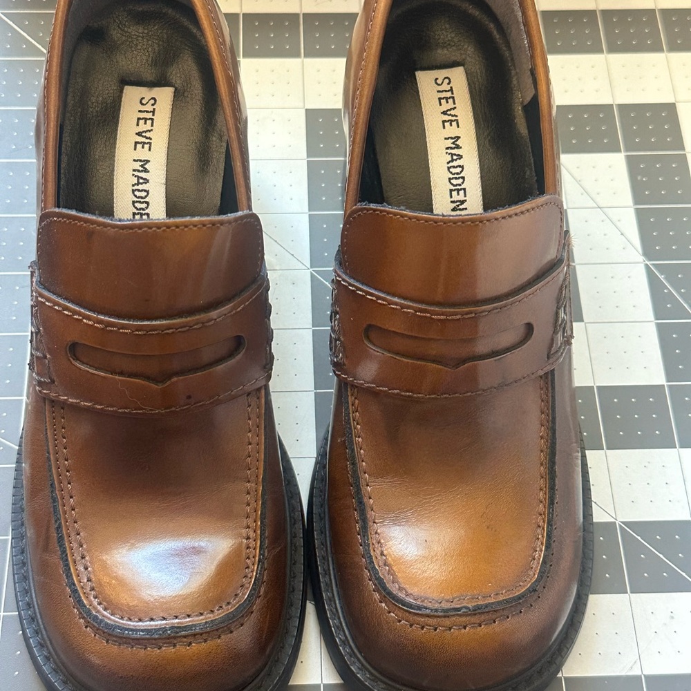 Leather Steve Madden Tan Block Heel Loafers size 6.5 - Picture 3 of 7